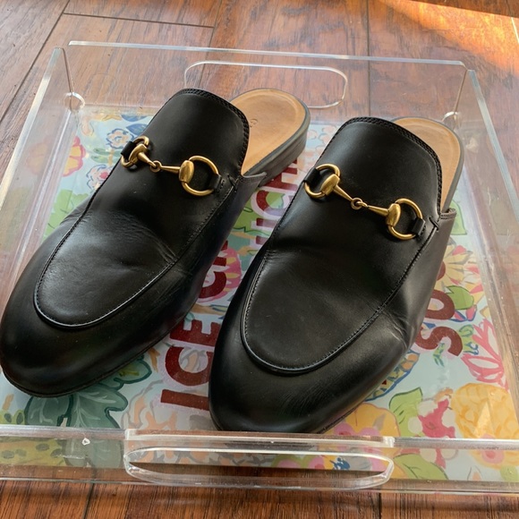 Gucci Loafers!! Only worn twice to teach my students!!! Chic and stylish 🧚🧚🧚 - Picture 3 of 4